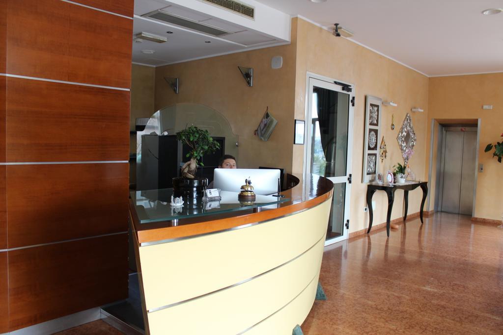 Hotel Riverside Modena Exterior foto