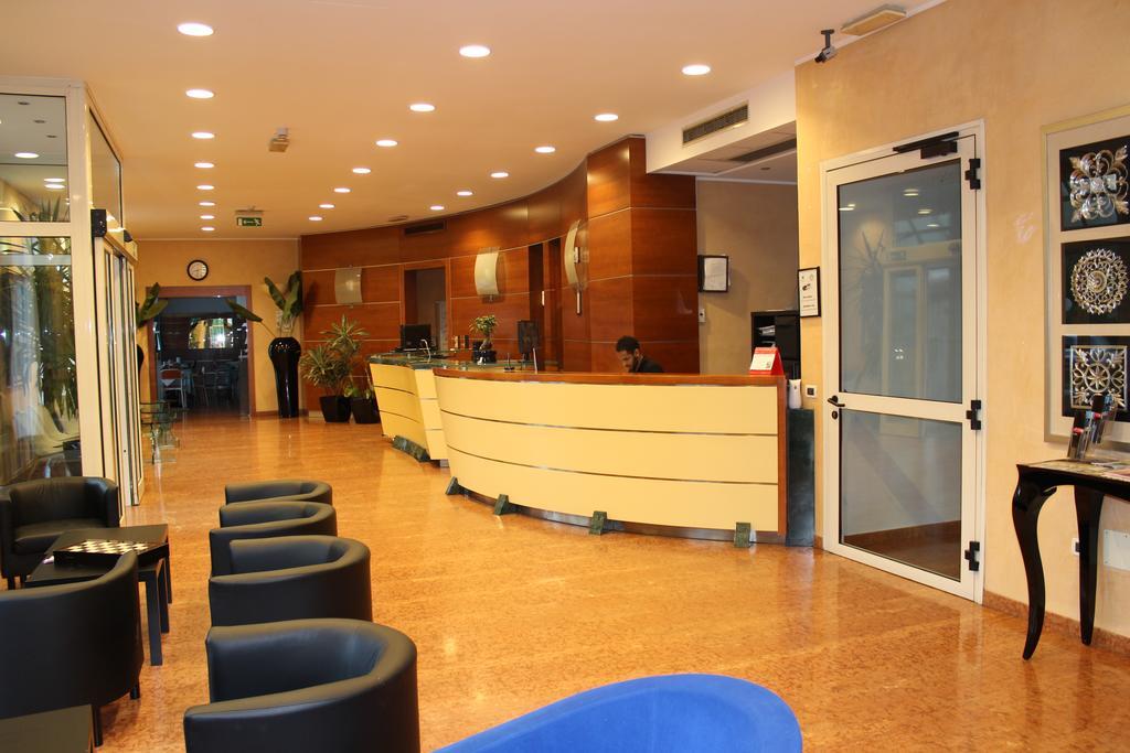 Hotel Riverside Modena Exterior foto
