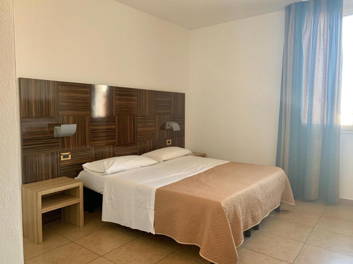 Hotel Riverside Modena Exterior foto
